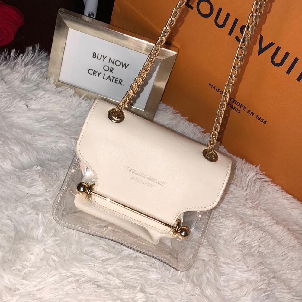 The cutest shoulder bag ever 🥰